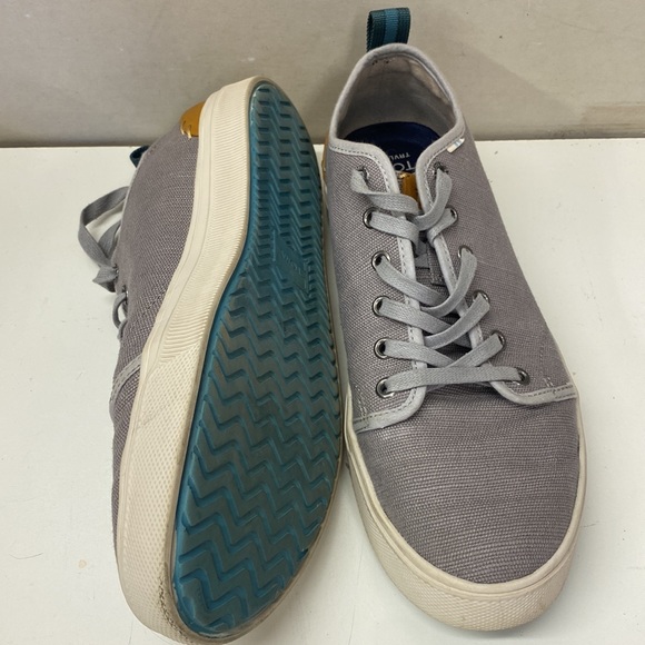 Men’s Canvas Toms - Picture 2 of 3